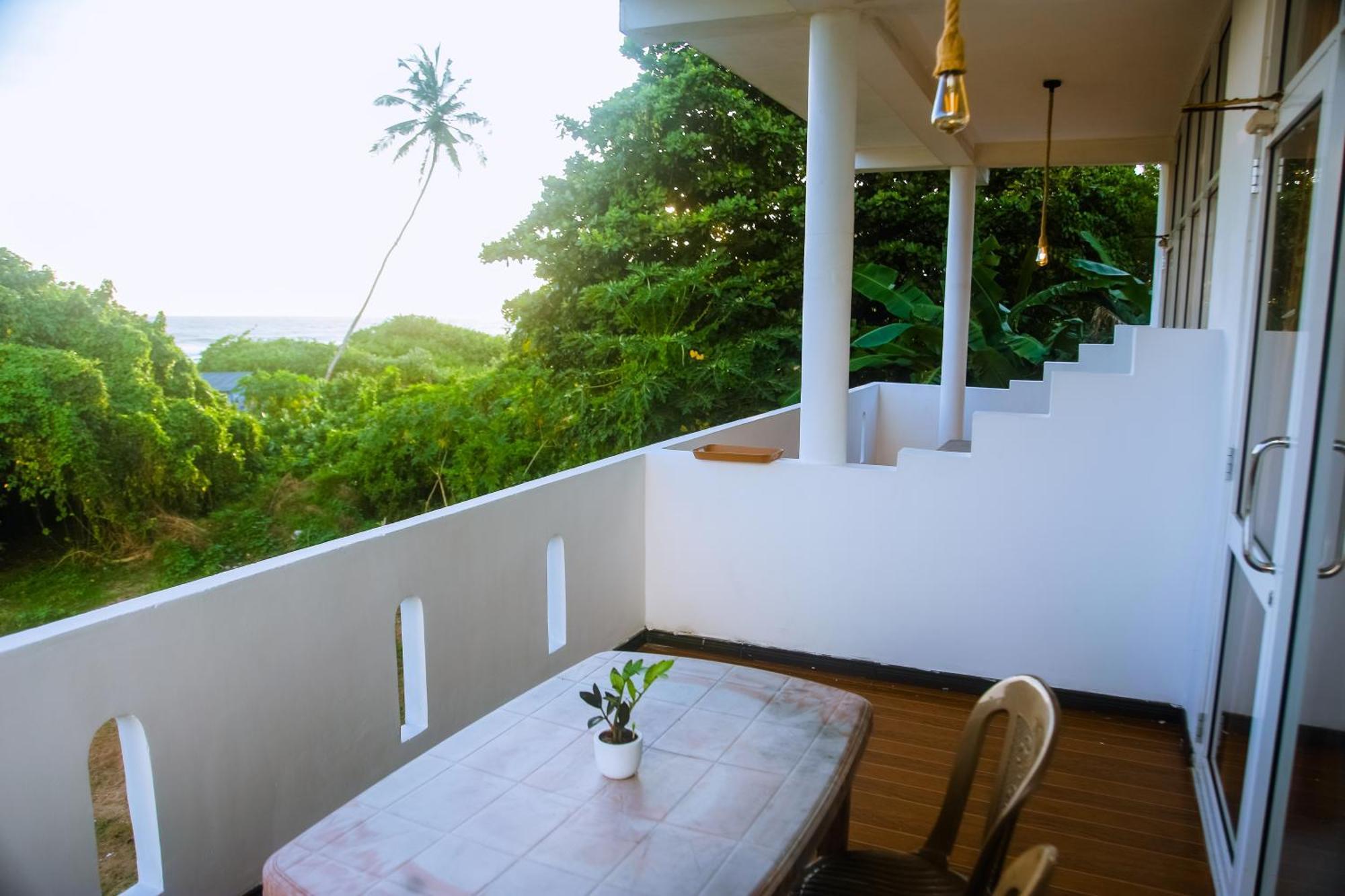 Hotel Mirissa Turtle Point Guest Exterior foto